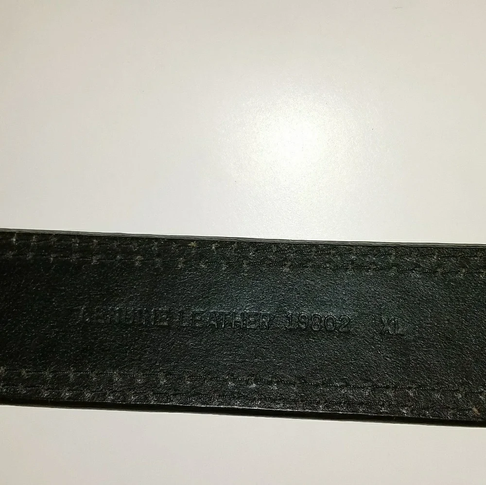 BLACK GENUINE LEATHER XL BELT NWOT 50.5 Inches